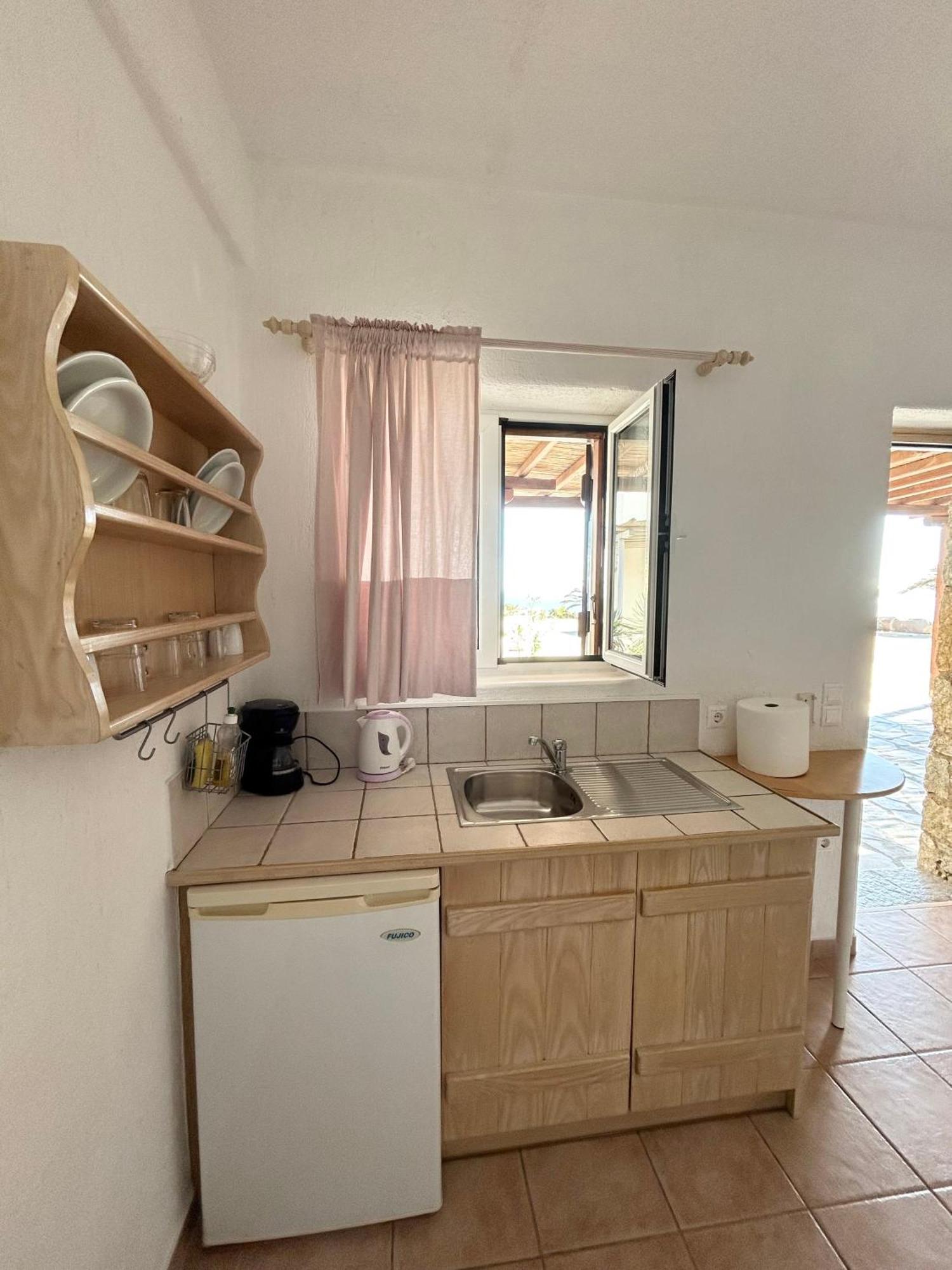 Fos Apartments Mykonos Agios Ioannis Diakoftis Rom bilde