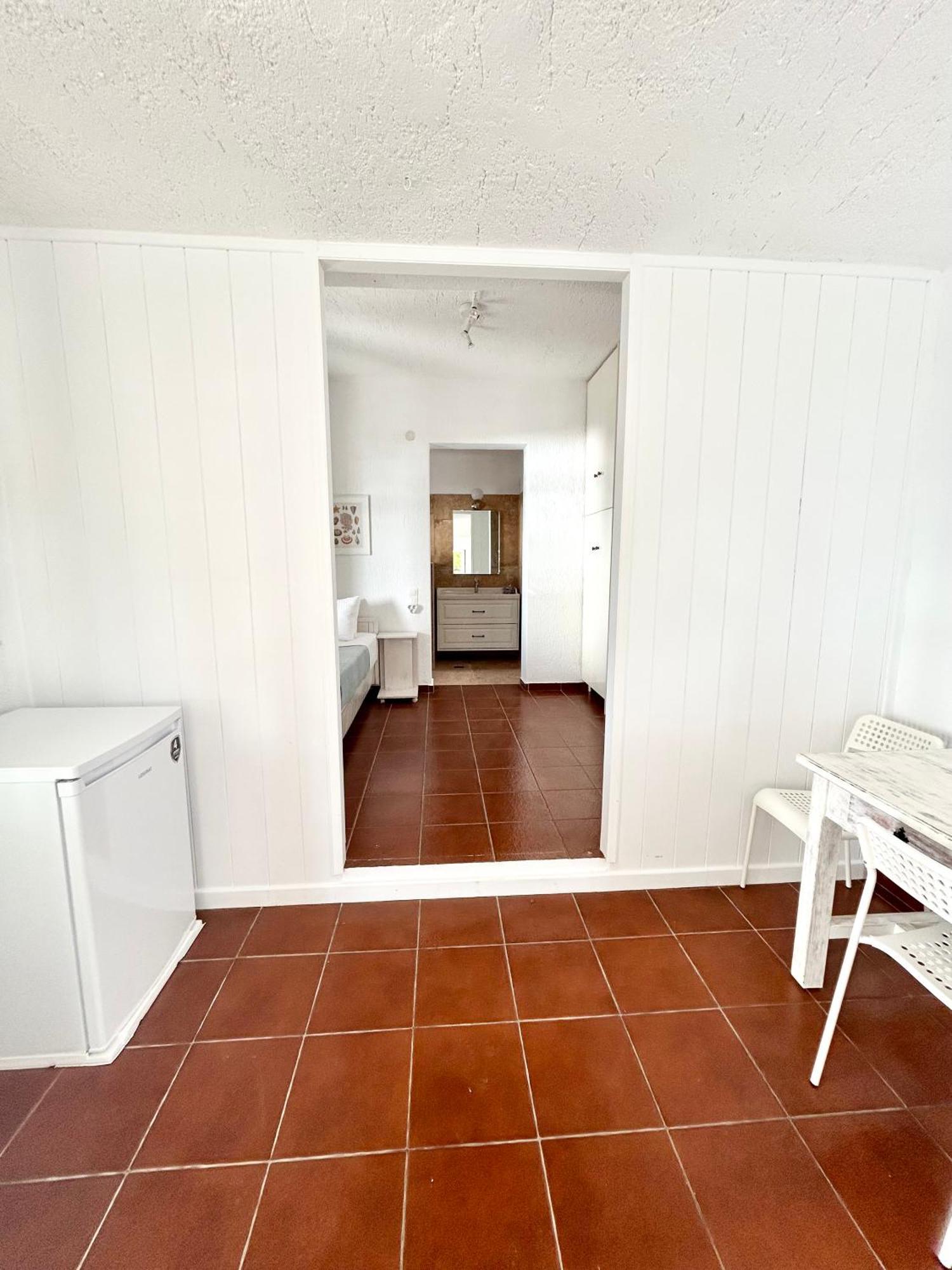 Fos Apartments Mykonos Agios Ioannis Diakoftis Rom bilde