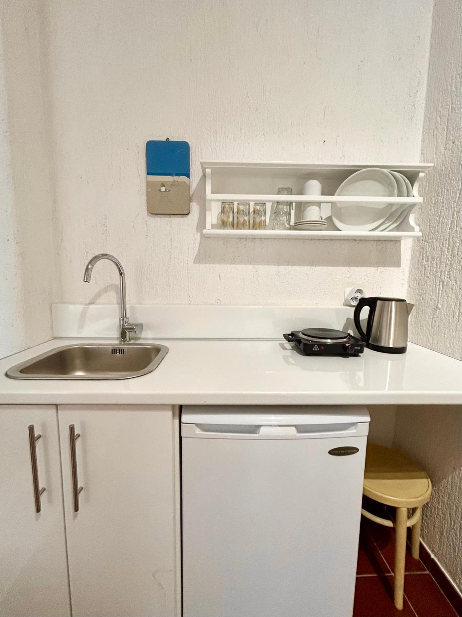 Fos Apartments Mykonos Agios Ioannis Diakoftis Rom bilde